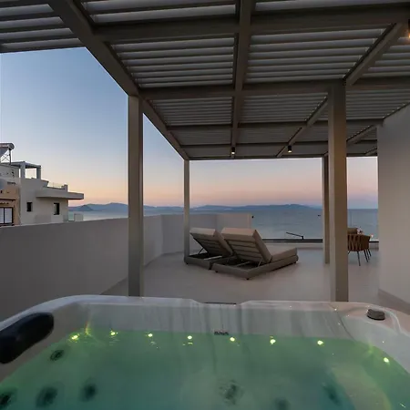 Elysian Beachfront Luxury With Jacuzzi - Sea & View - Adults Only Διαμέρισμα *