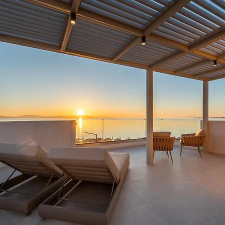 Διαμέρισμα Elysian Beachfront Luxury With Jacuzzi - Sea & View - Adults Only *